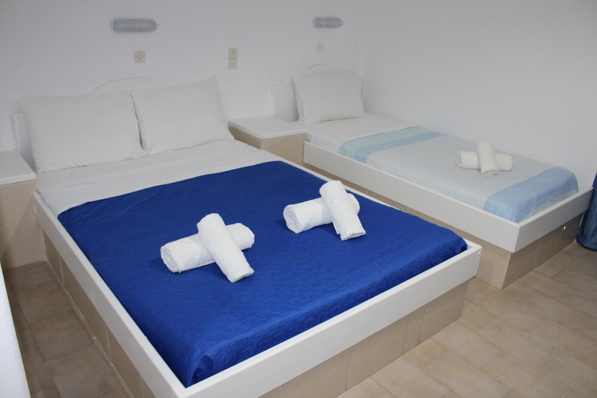 The Three Anchors Rooms Emporio  Eksteriør billede